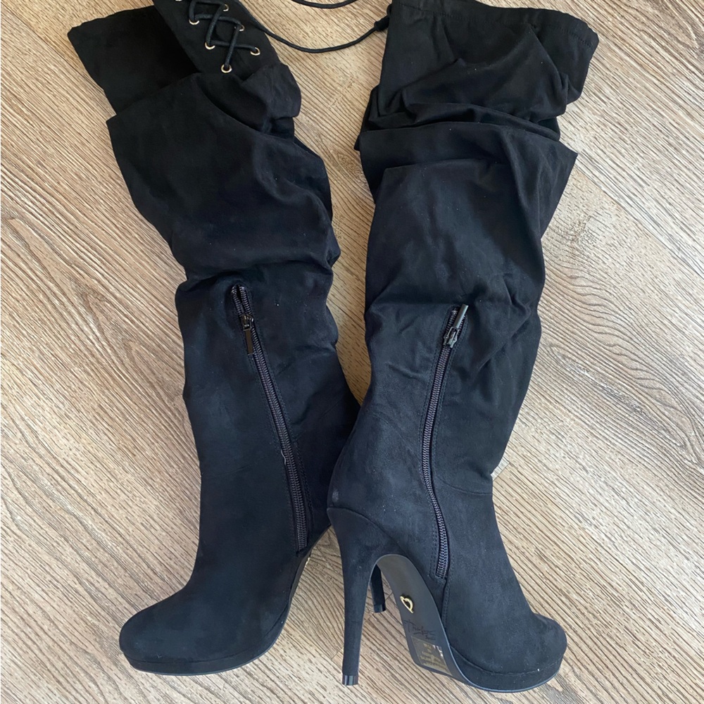 Women's Black Knee-High Boots